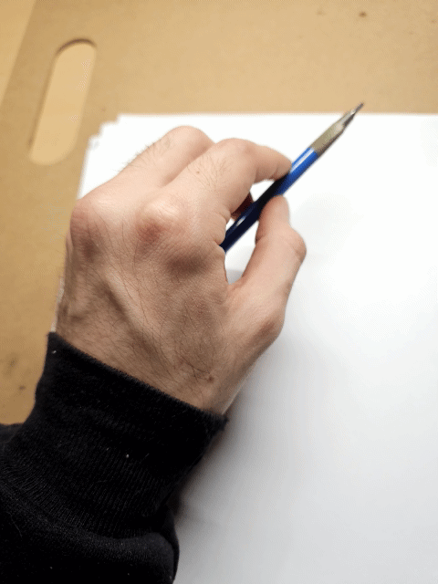 observational drawing - how to hold a pencil